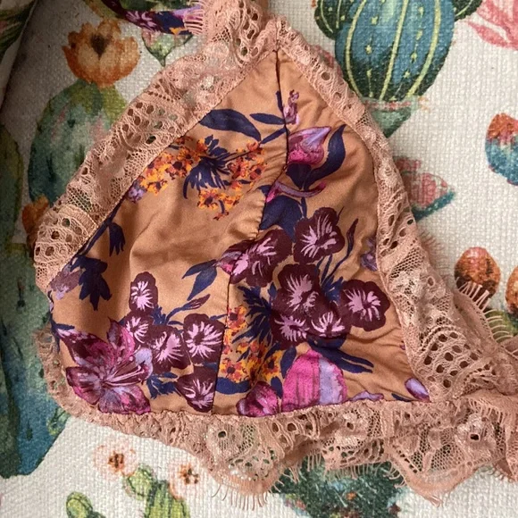Intimately Free People Lace Floral Bralette L EUC - Picture 3 of 4